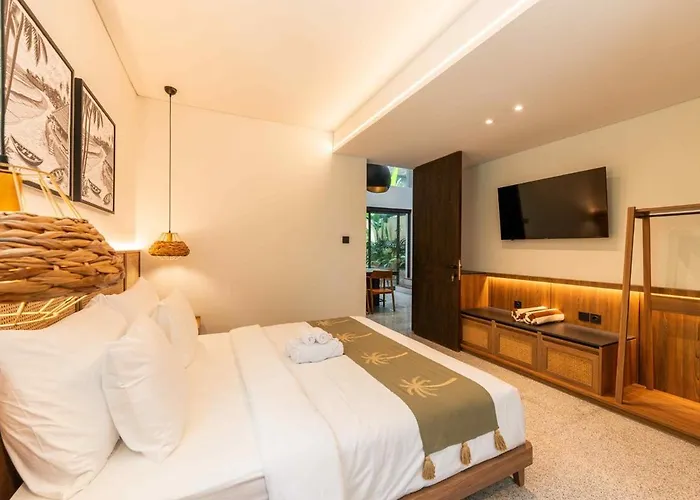 Pasisi 15 - 4br Modern Gem With Private Pool, Canggu