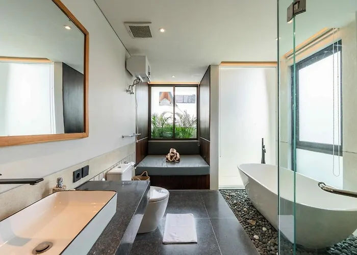 Pasisi 15 - 4br Modern Gem With Private Pool, Villa