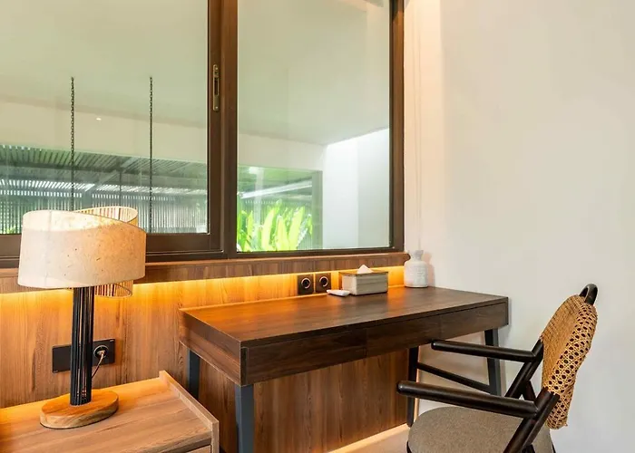 Pasisi 15 - 4br Modern Gem With Private Pool,