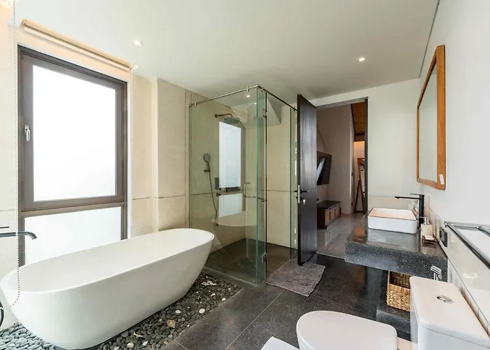 Pasisi 15 - 4br Modern Gem With Private Pool, Villa